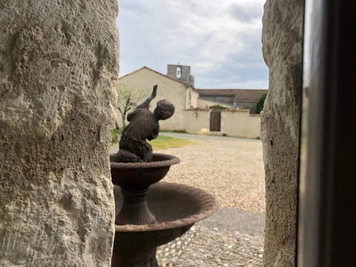 La Ferme Buissonniere Bed & Breakfast Bardou Exterior photo