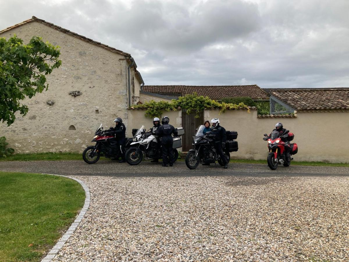 La Ferme Buissonniere Bed & Breakfast Bardou Exterior photo